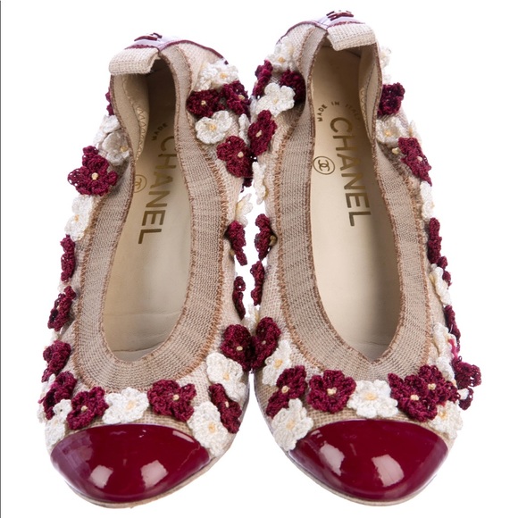 Chanel Camellia Floral Cap Toe Flats GUC size 6 - Picture 3 of 8